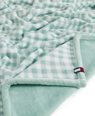 Modern Check Printed Plush Throw, 70" x 50"