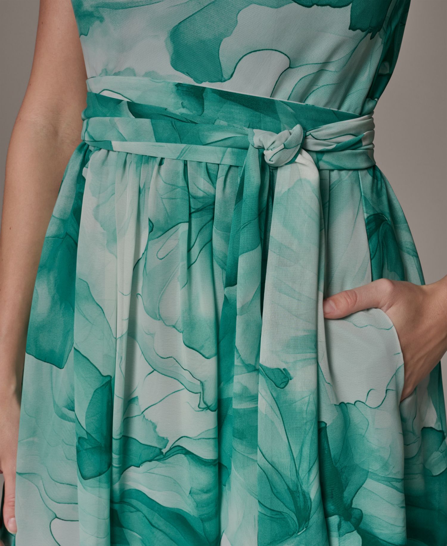 Women's Chiffon Ball Gown