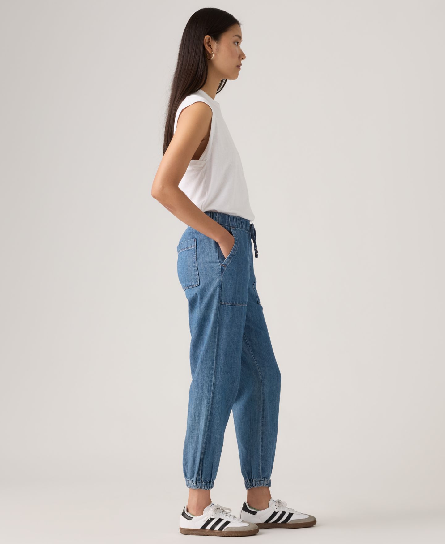Женские брюки Levi's Essential Mid-Rise Jogger, цвет: Going Steady Jogger — фото 3