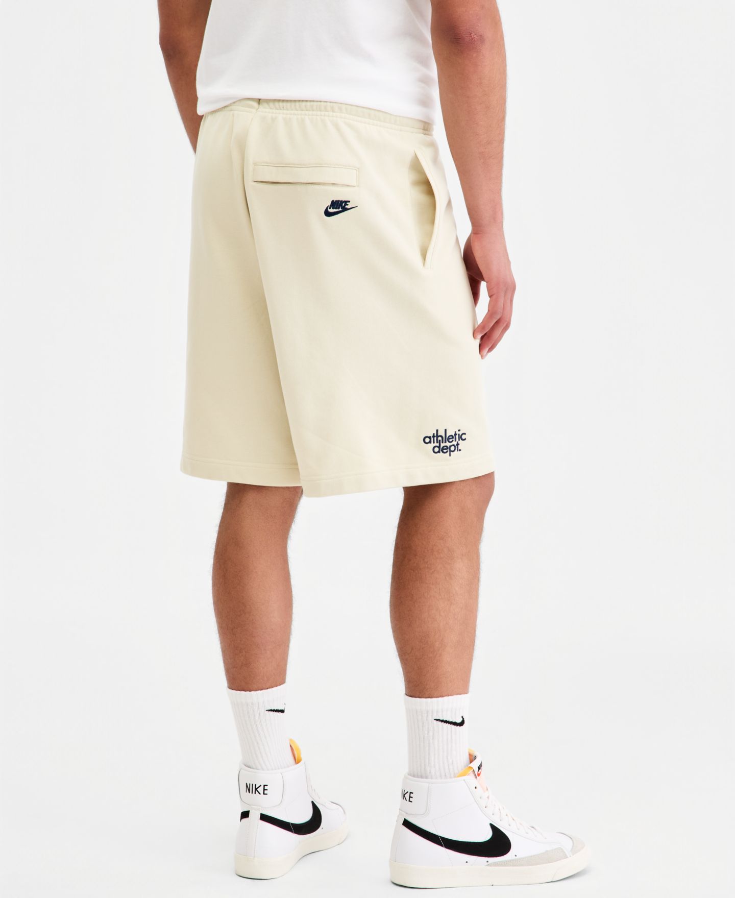Мужские шорты Nike Sportswear Club French Terry Standard-Fit, цвет: Хаки / Обсидиановый — фото 3