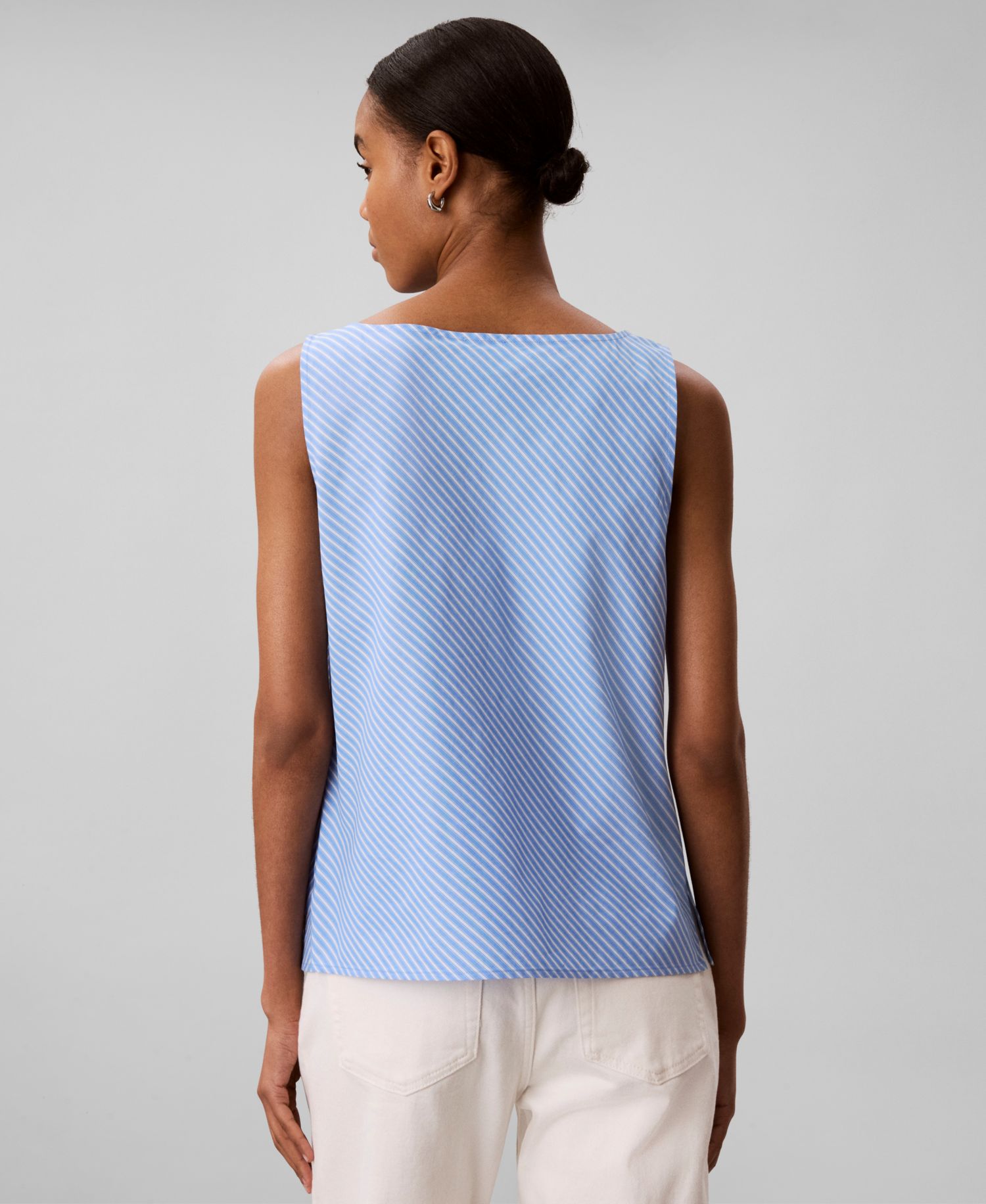 Women's Sleeveless Classic-Fit Draped Neck Top