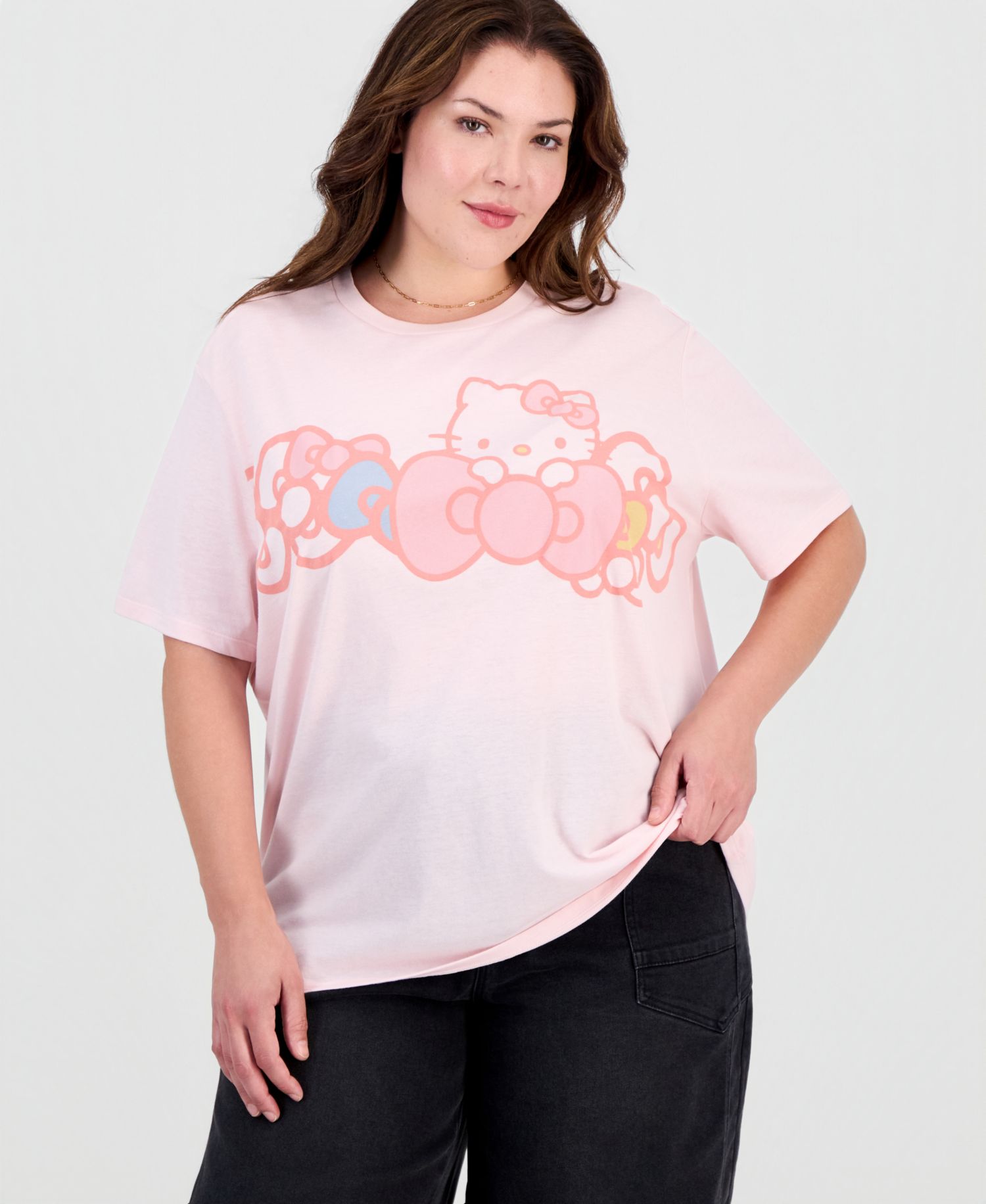 Trendy Plus Size Hello Kitty Bow Graphic Print T-Shirt