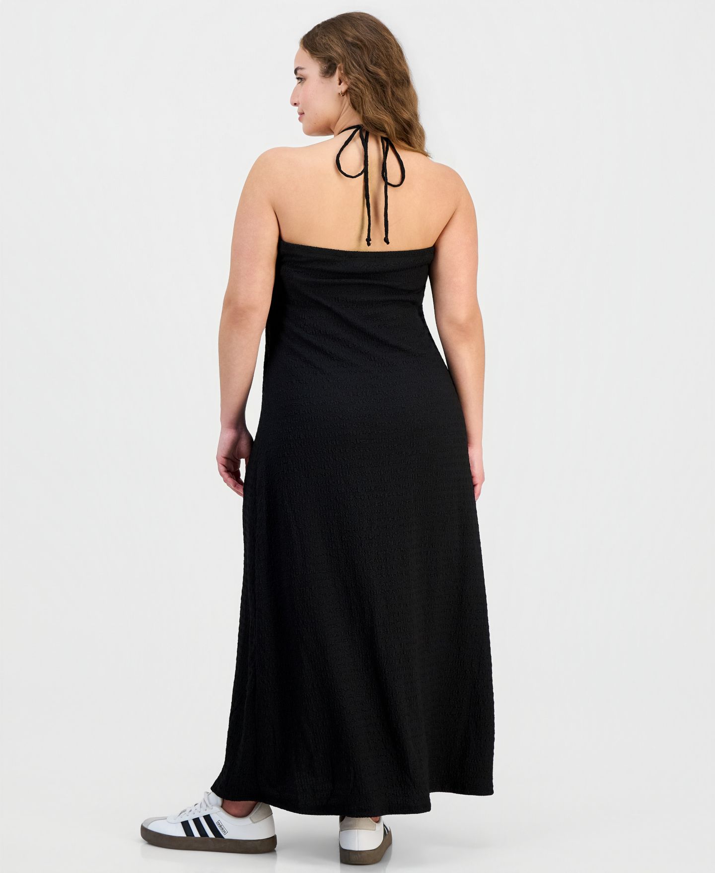 Женское платье Madden Girl Trendy Plus Size Halter Bandeau Maxi, цвет: Чёрный — фото 5