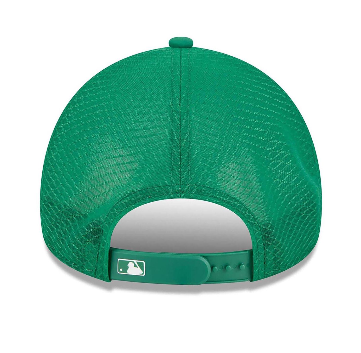 Men's Kelly Green Athletics 2026 Batting Practice Alternate Apex 9FORTY Adjustable Hat