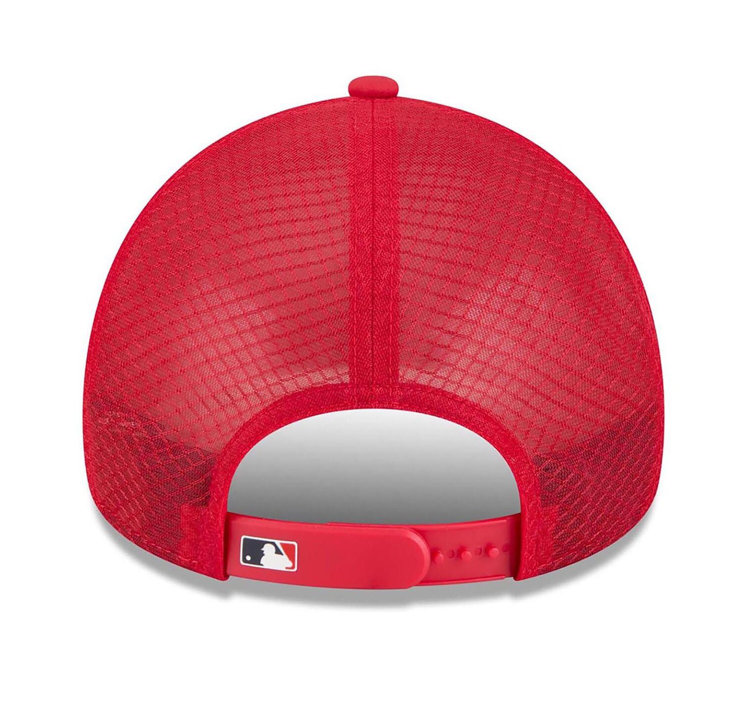 Men's Red Boston Red Sox 2026 Batting Practice Apex 9FORTY Adjustable Trucker Hat