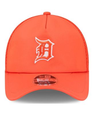 Men's Orange Detroit Tigers 2026 Batting Practice Apex 9FORTY Adjustable Trucker Hat