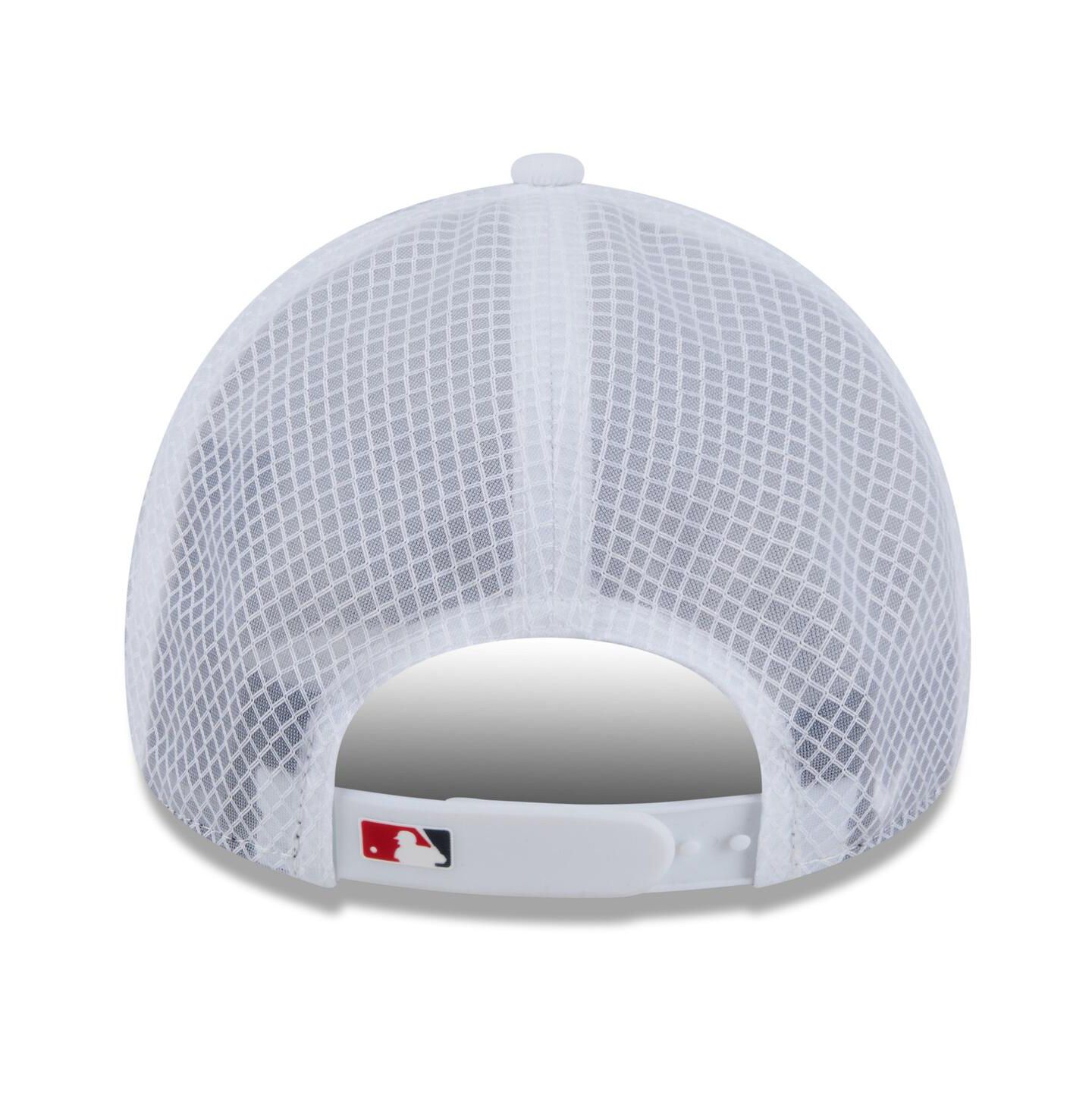 Мужская кепка New Era White Washington Nationals 2026 Batting Practice Apex 9FORTY Adjustable Trucker Hat — фото 2