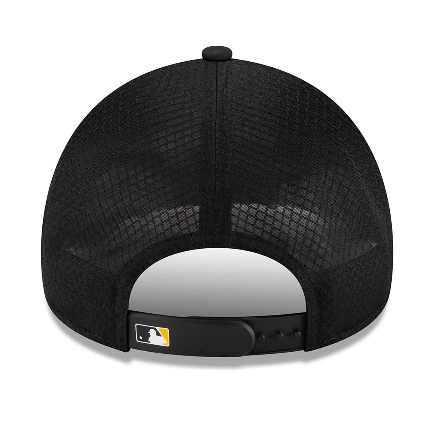 Мужская кепка New Era Black Pittsburgh Pirates 2026 Batting Practice Apex 9FORTY Adjustable Trucker Hat — фото 2
