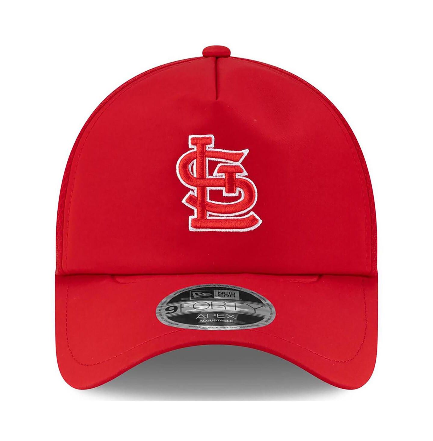 Мужская кепка New Era Red St. Louis Cardinals 2026 Batting Practice Apex 9FORTY Adjustable Trucker Hat — фото 4