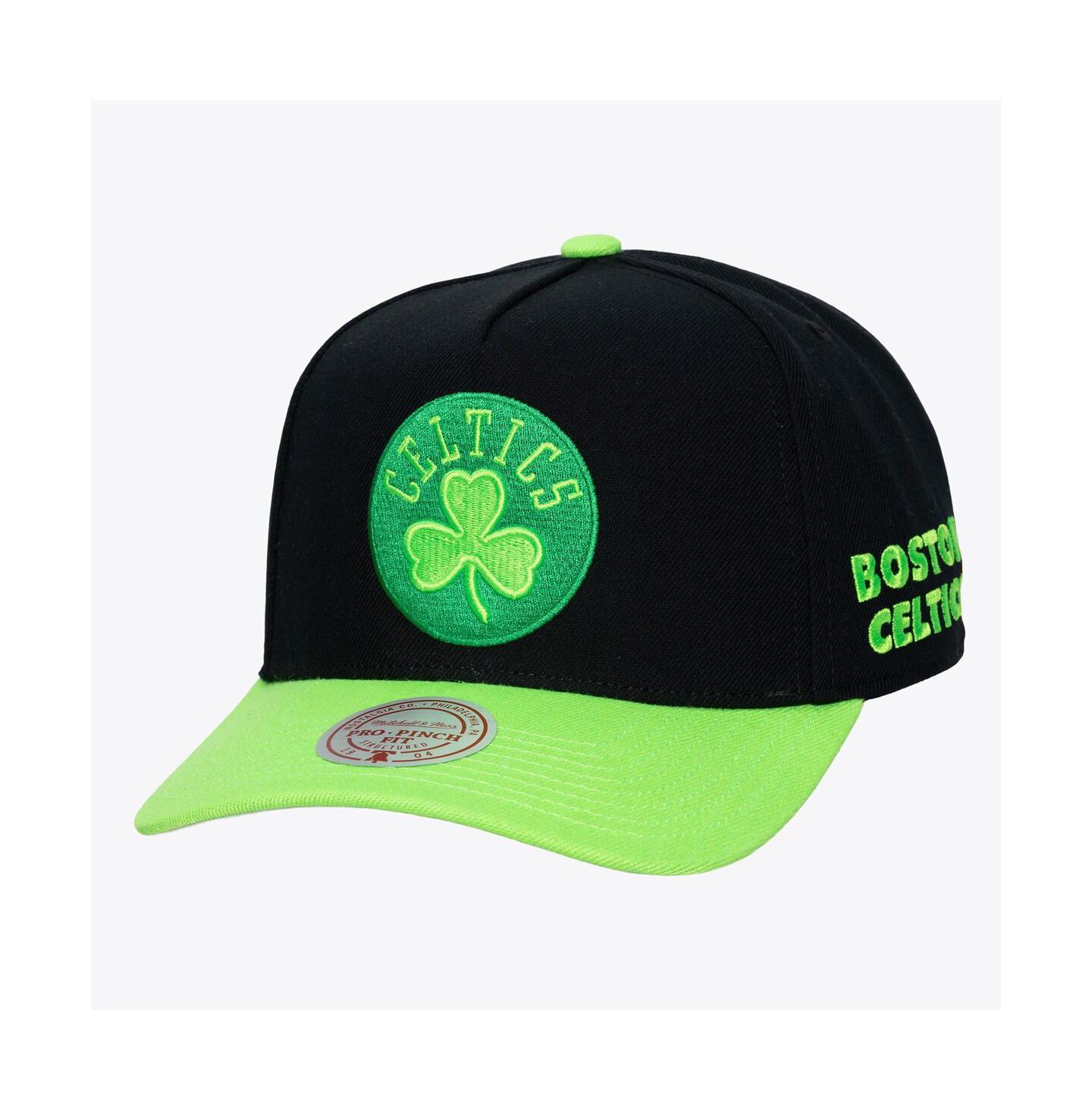 Мужская кепка Mitchell & Ness Black Boston Celtics Hardwood Classics Legendary Away Pro-Pinch Adjustable Hat — фото 1