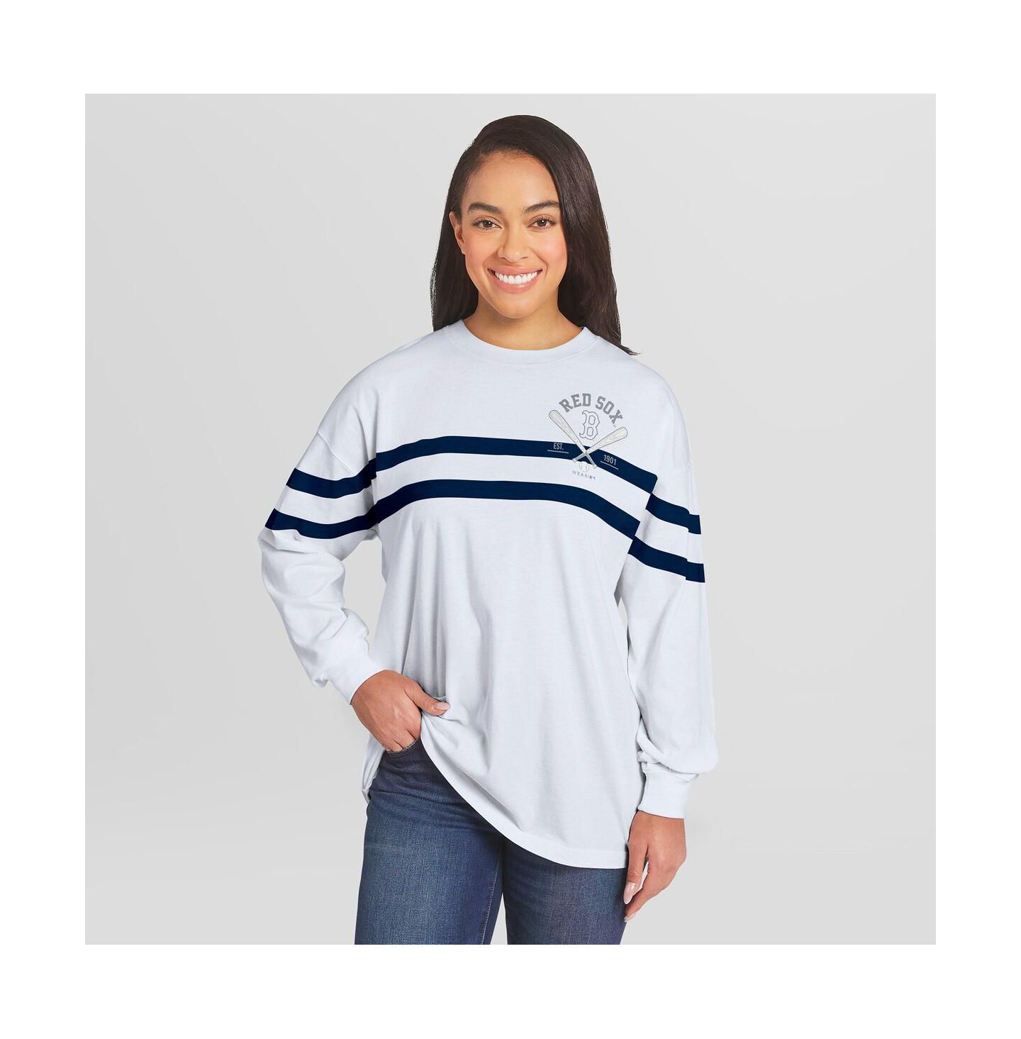 Женская футболка WEAR by Erin Andrews White Boston Red Sox Oversized Long Sleeve Striped — фото 1
