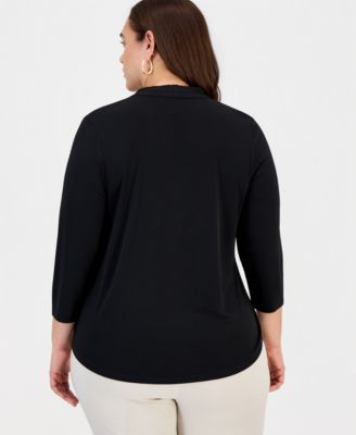 Plus Size Solid V-Neck 3/4-Sleeve Top