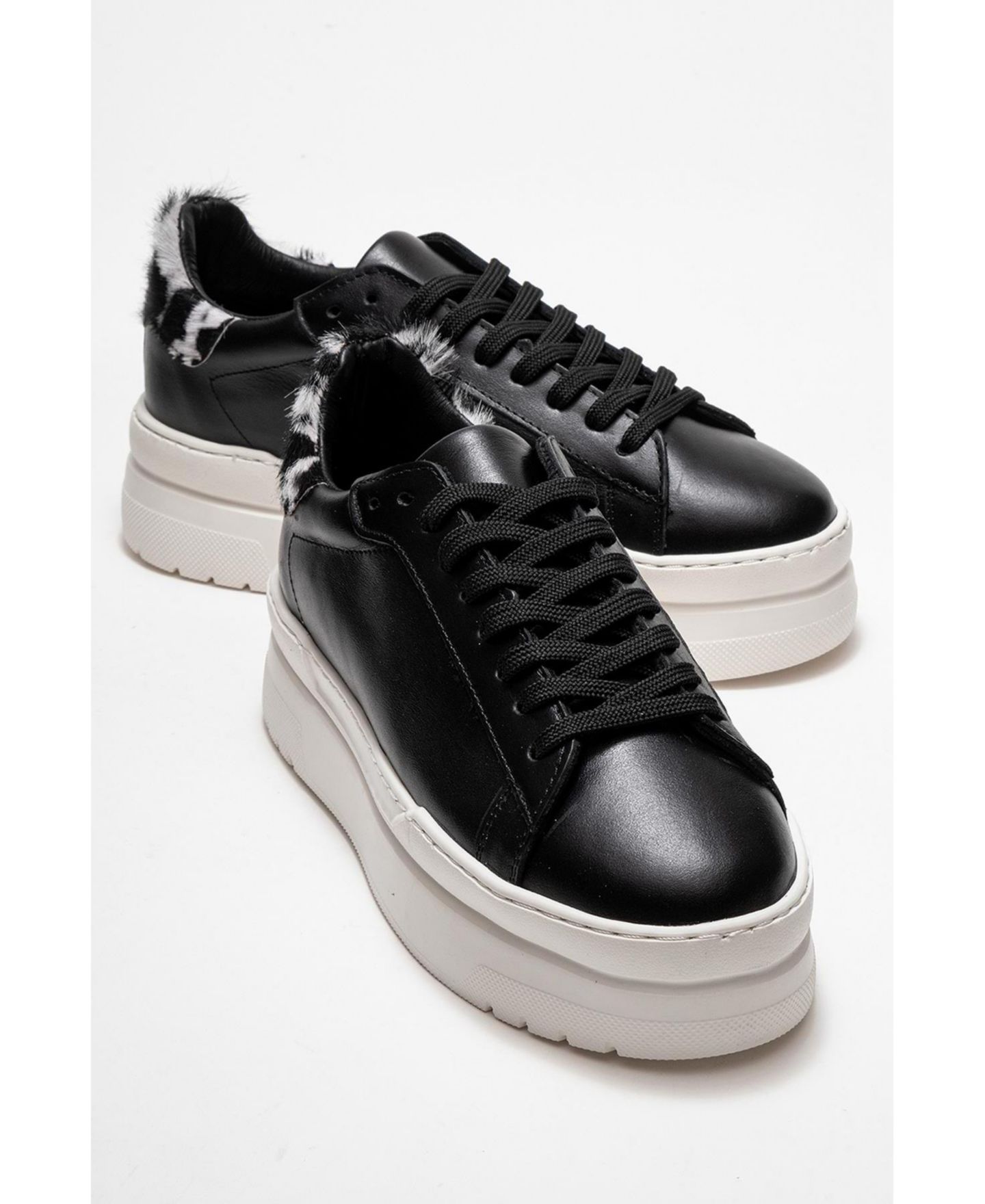 Женские кроссовки Forever & Always Shoes Anabel Leather Platform, цвет: Чёрный кожаный — фото 4