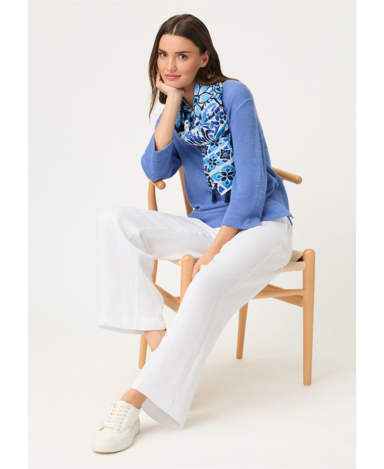 Women's Solid V-Neck Sweater