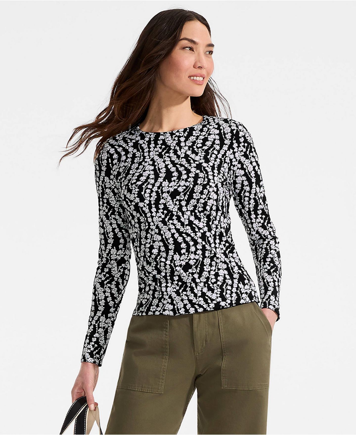 Женская футболка Lands' End Tall Long Sleeve Crewneck Garden - Sunshade UPF 50 Quick Dry, цвет: Чёрный / Белый с принтом — фото 4