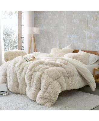 Alaskan Winters Comforter - Arctic Wolf