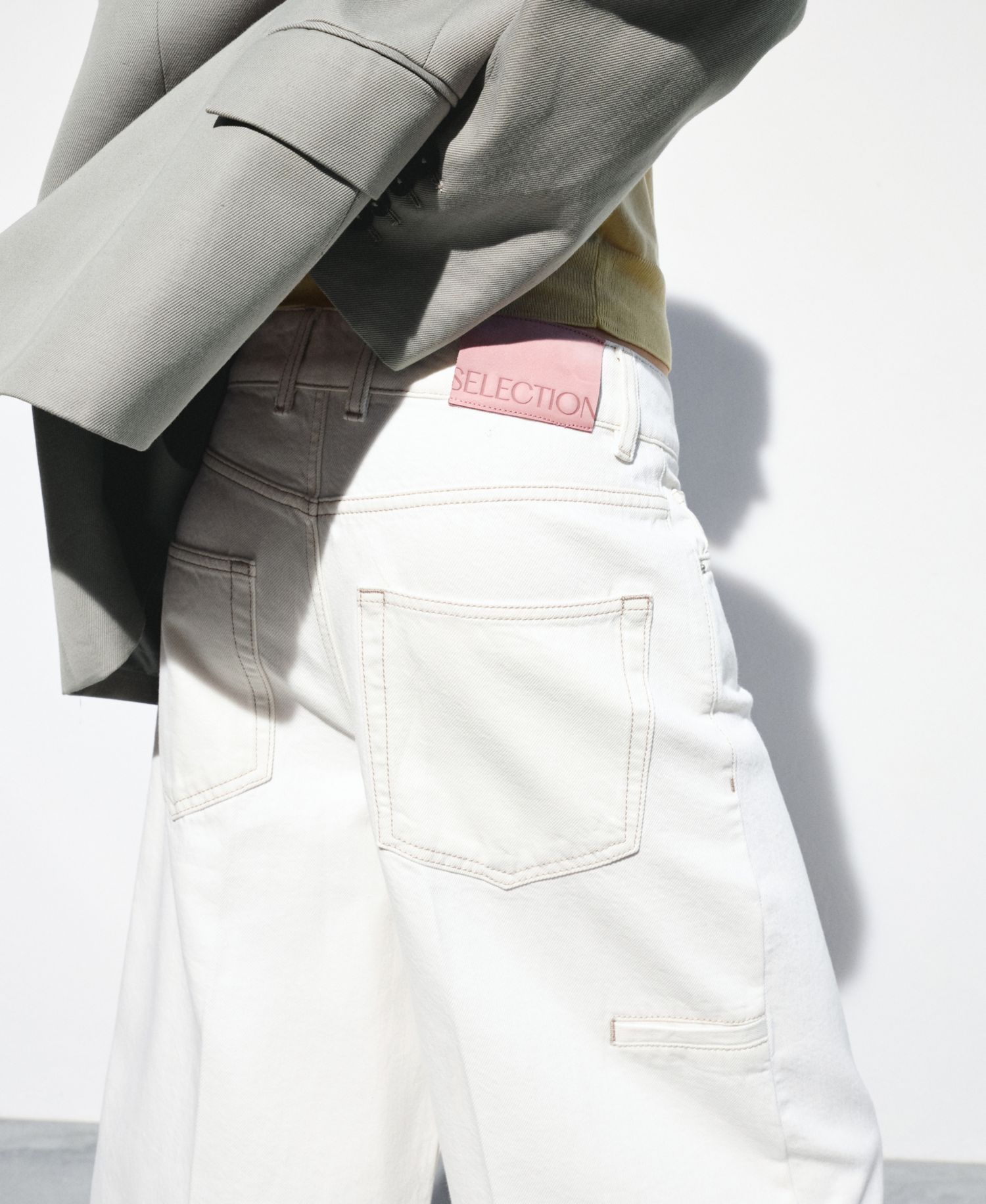 Selection Women's Straight Mid-Rise Bermuda Shorts