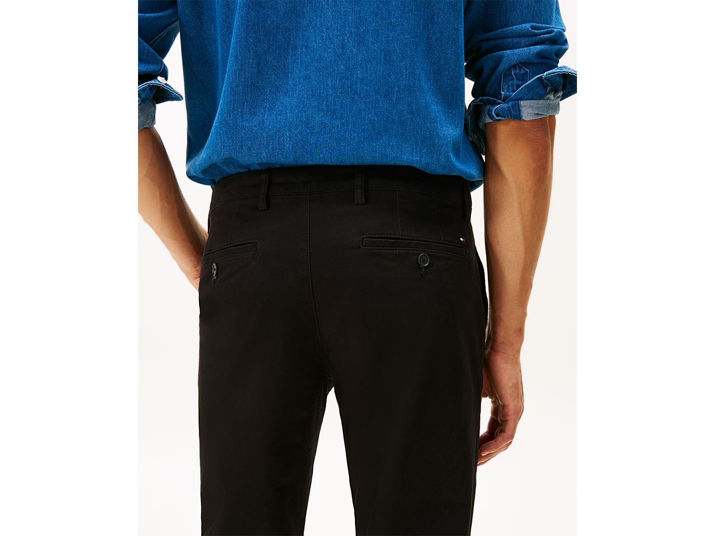 Мужские брюки Tommy Hilfiger TH Flex Stretch Straight-Fit Chino Pant, цвет: Глубокий вязаный чёрный — фото 3