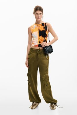 Women's T-shirt arty flowers