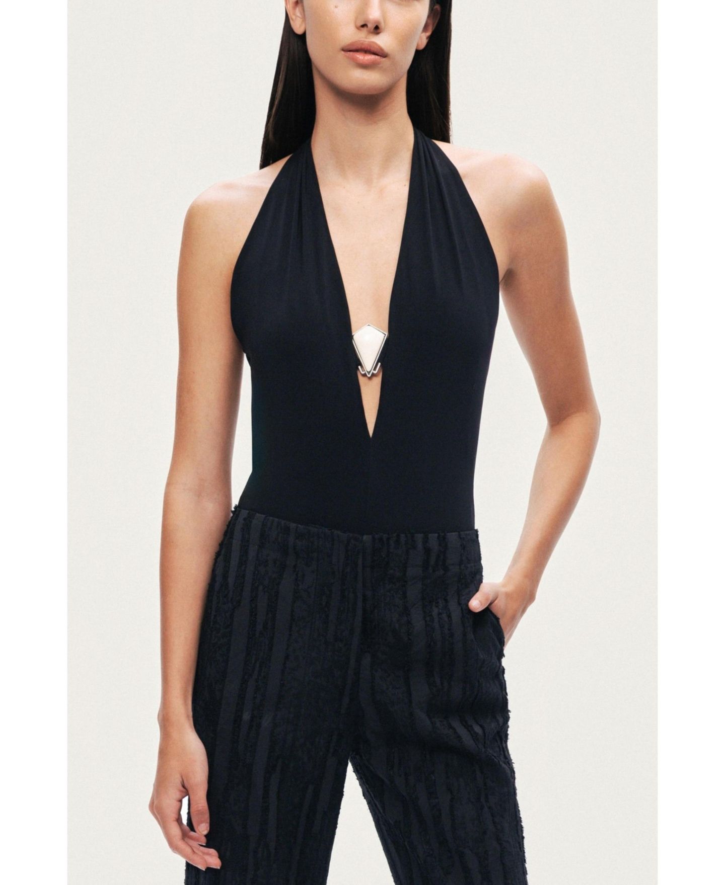 Женская блузка NOCTURNE Halter Deep V — фото 1