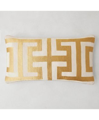 Cace Pillow Collection