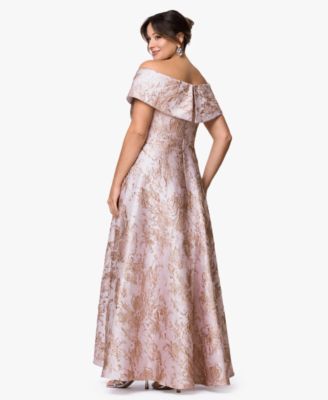 Plus Size Off-The-Shoulder Metallic Jacquard Ball Gown