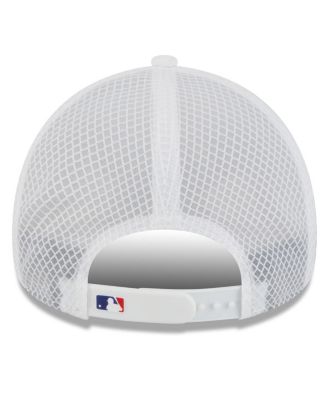 Men's White Los Angeles Dodgers 2026 Batting Practice Apex 9FORTY Adjustable Trucker Hat