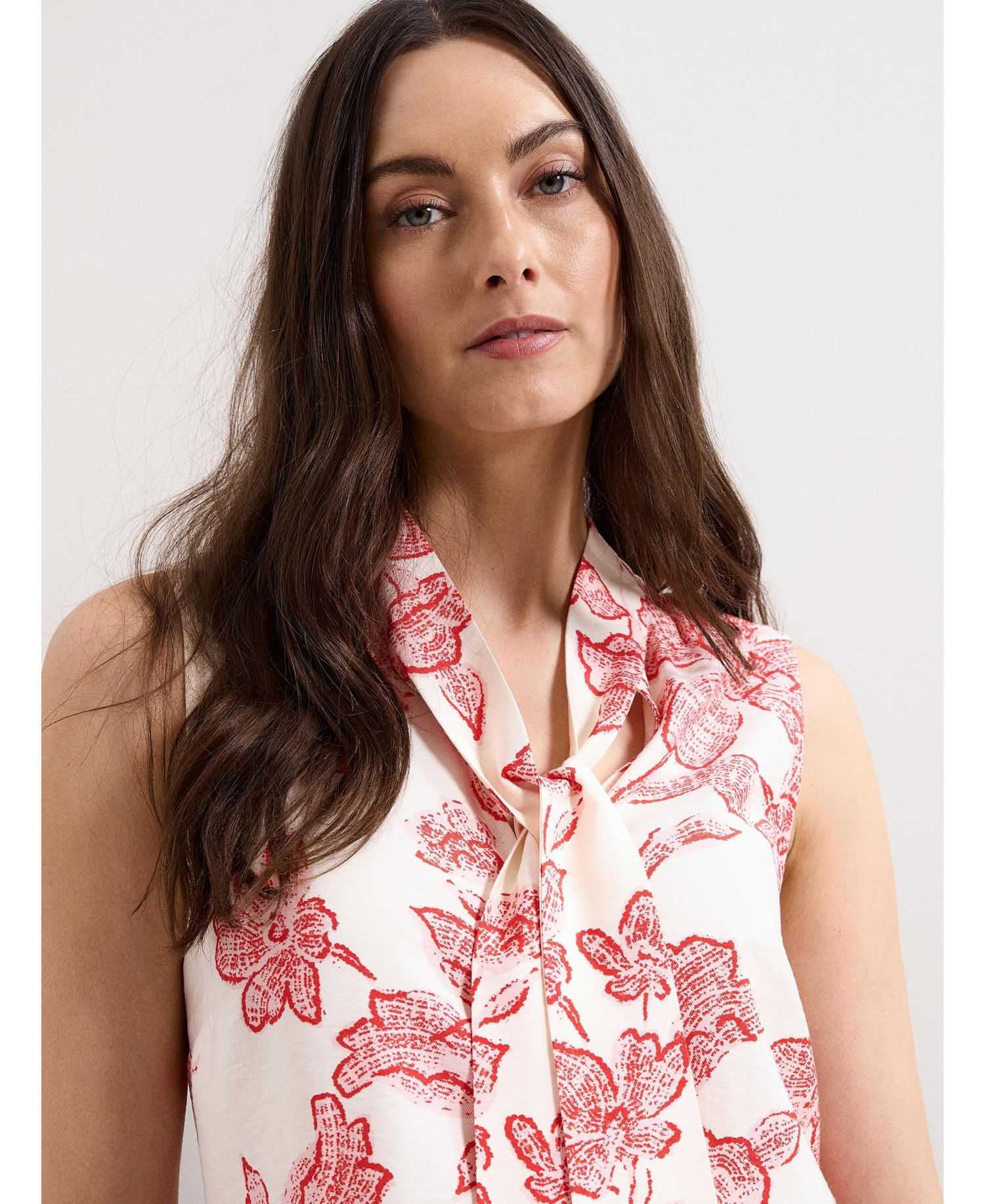 Women's Junie Tie Neck Sleeveless Blouse