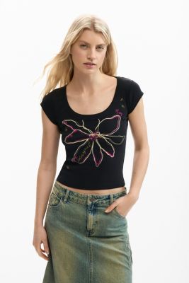 Women's Fitted flower t-shirt