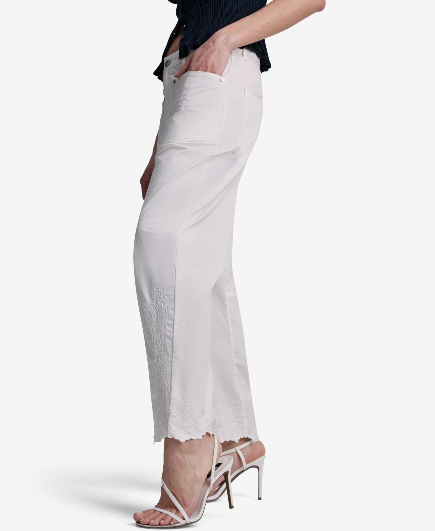 Women's Embroidered Scallop-Hem Wide-Leg Jeans