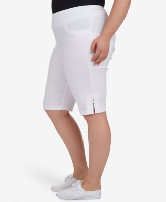 Plus Size Solid Color Tech Stretch Skimmer Shorts