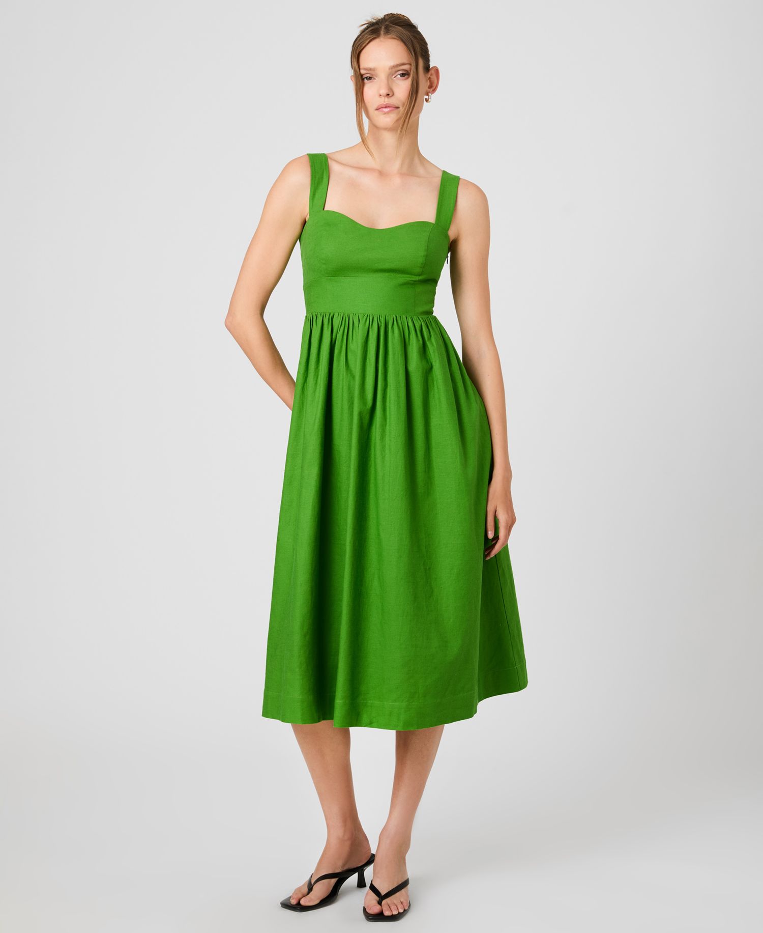 Women's Sleeveless Sweetheart Neck Dress