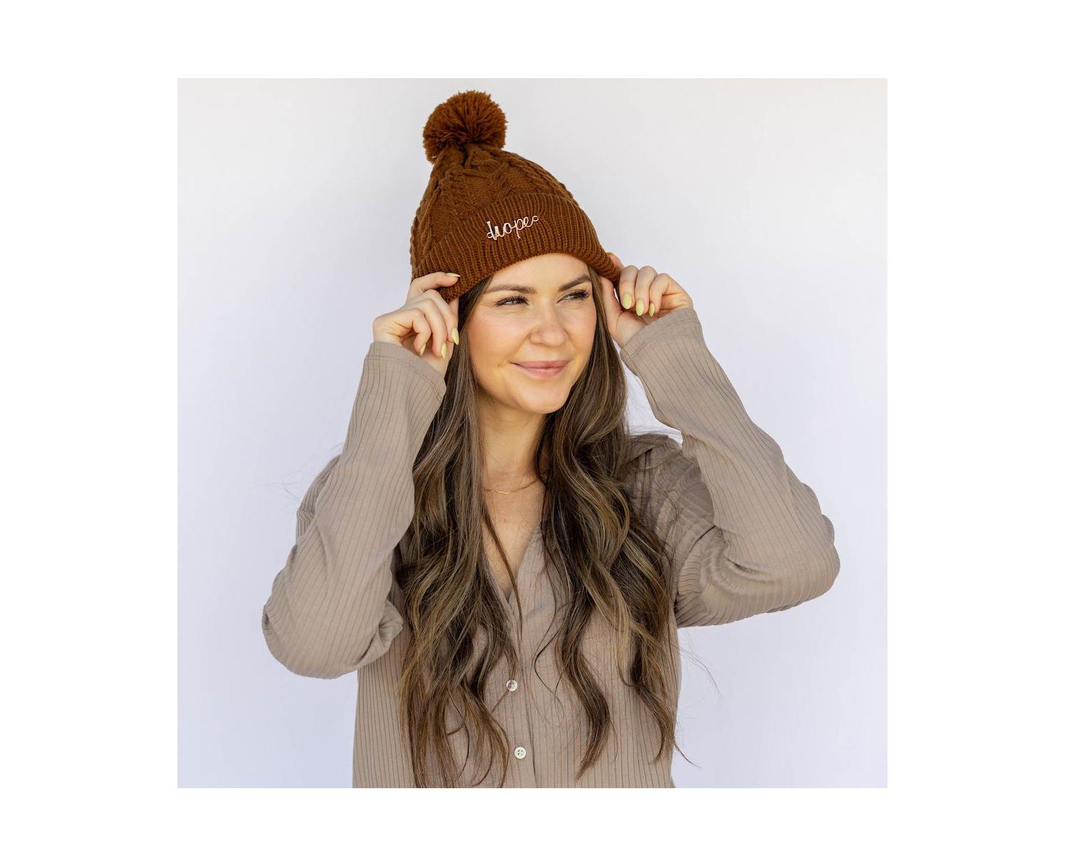 Women's Cable Knit Pom-Pom Beanie