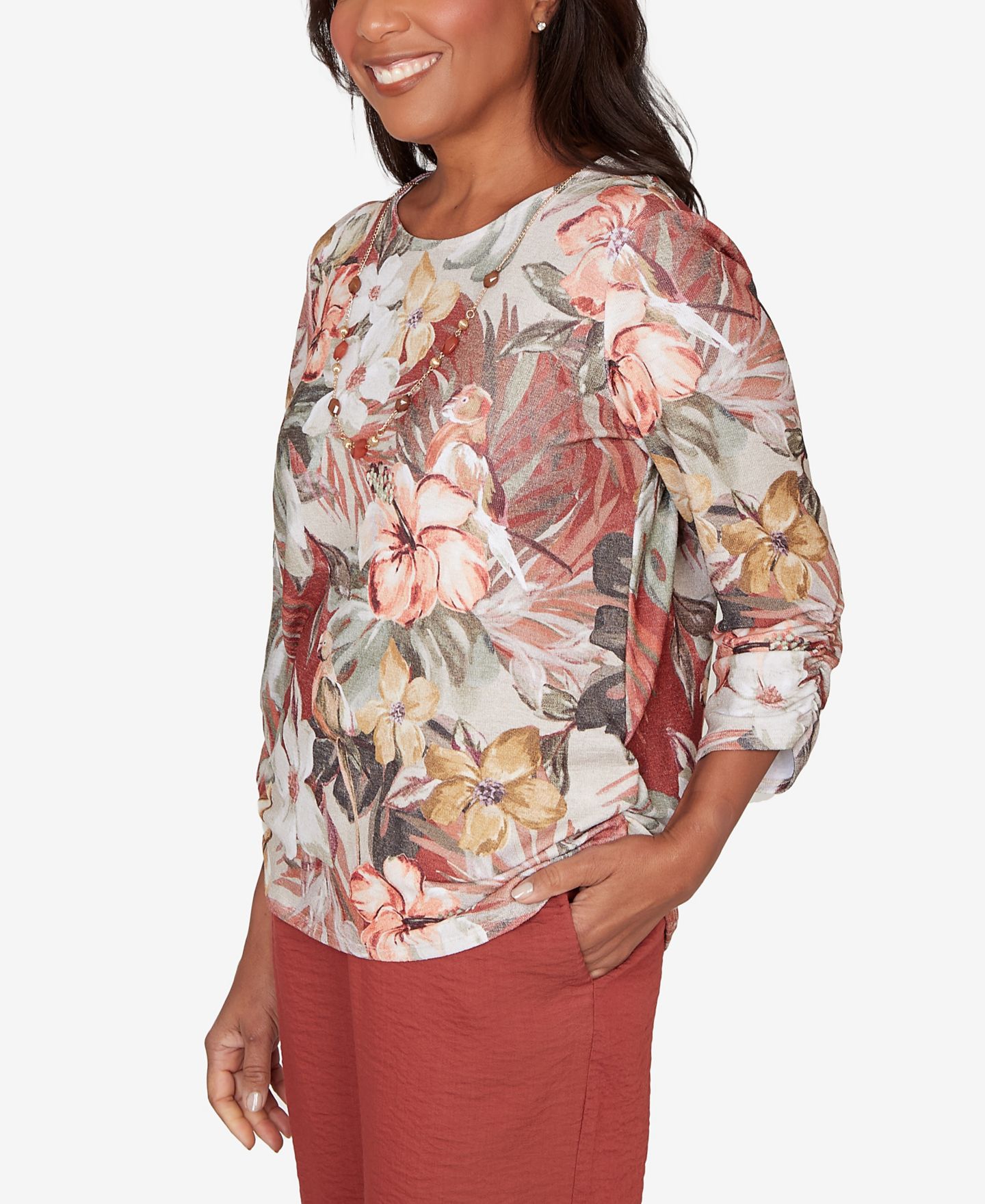 Женская футболка Alfred Dunner Petite Spice Market Dramatic Floral with Necklace, цвет: Коричневый разноцветный — фото 3