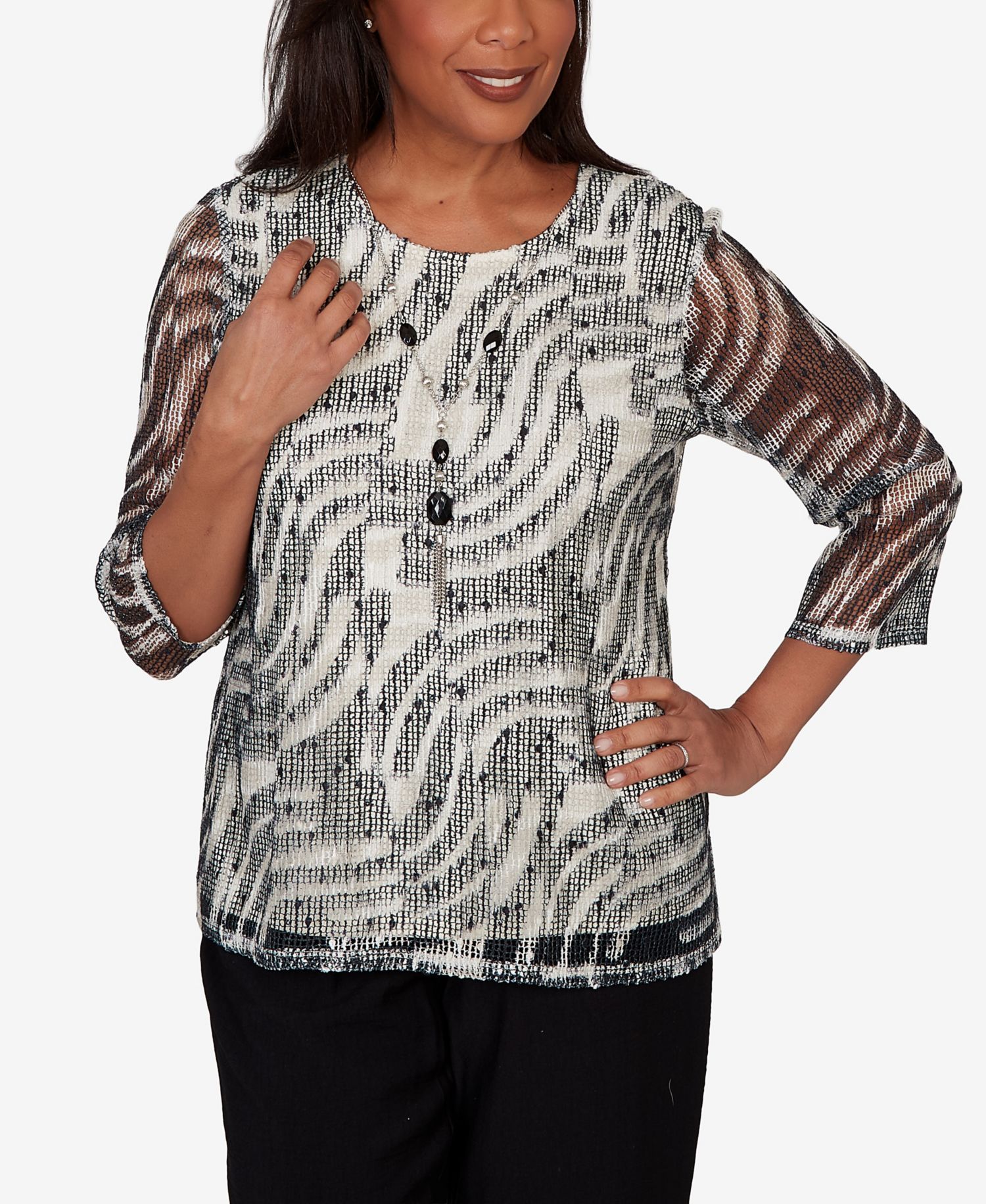 Petite Detail Driven Animal Popcorn Embellished Top with Necklace