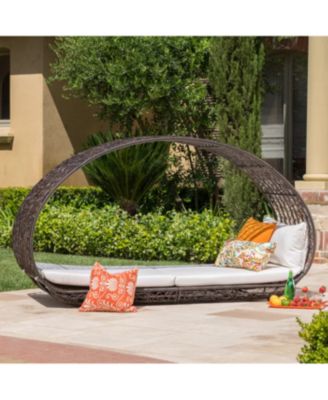 91.25" Wicker Outdoor Canopy Daybed - Aluminum Frame