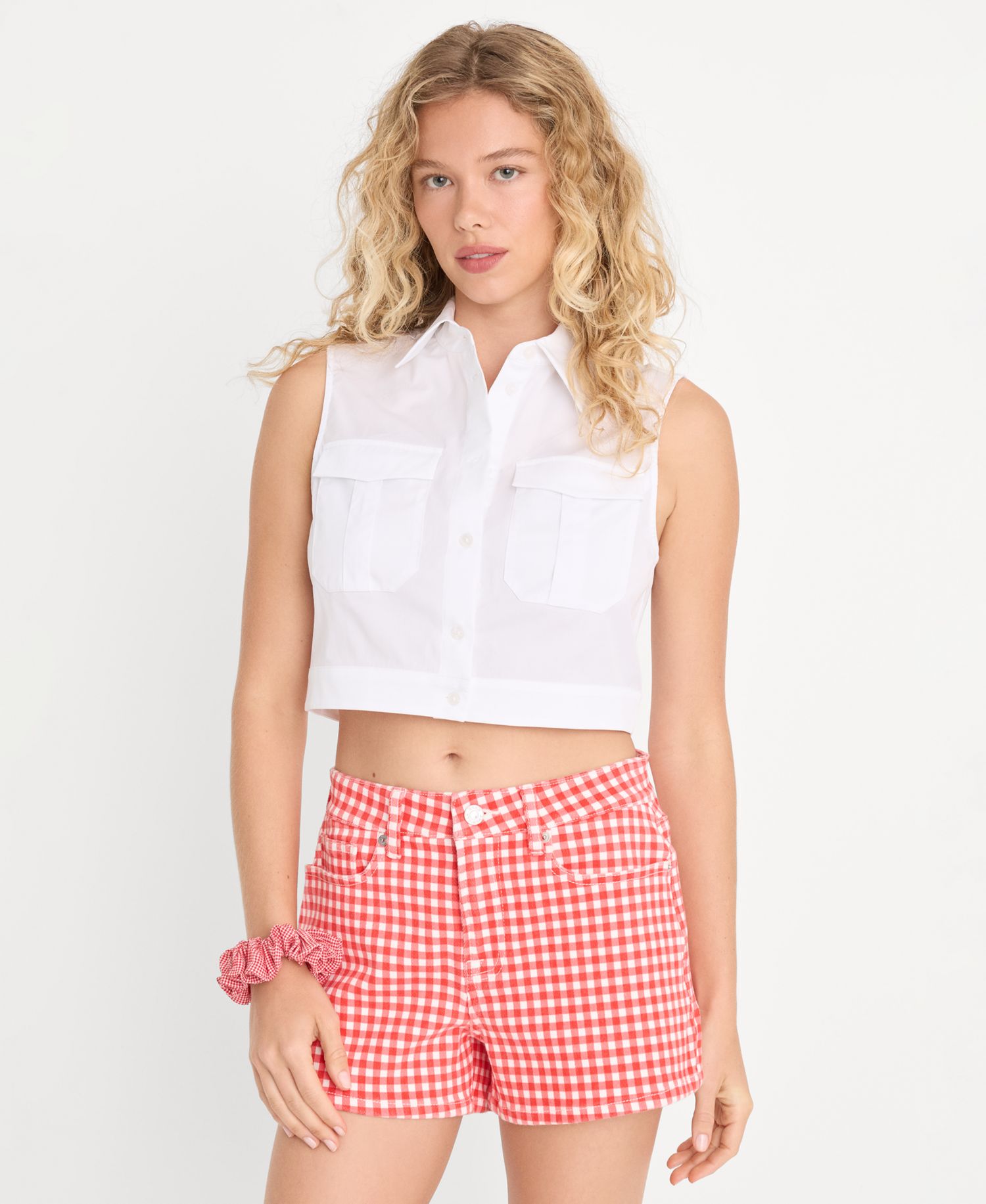 Women's Sleeveless Button-Up Top