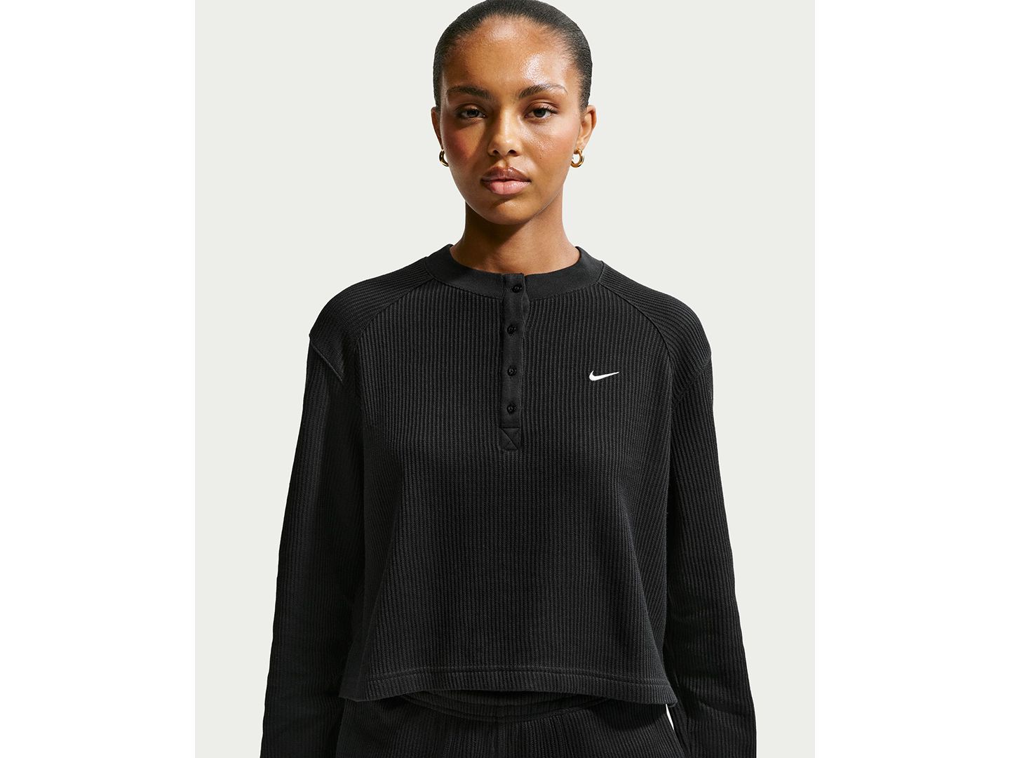 Женский оверсайз-лонгслив-хенли Nike Sportswear Chill Waffle, цвет: Чёрный / Молочный — фото 2