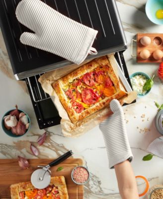 Ribbed Soft Silicone 2-Pc. Oven Mitt Set