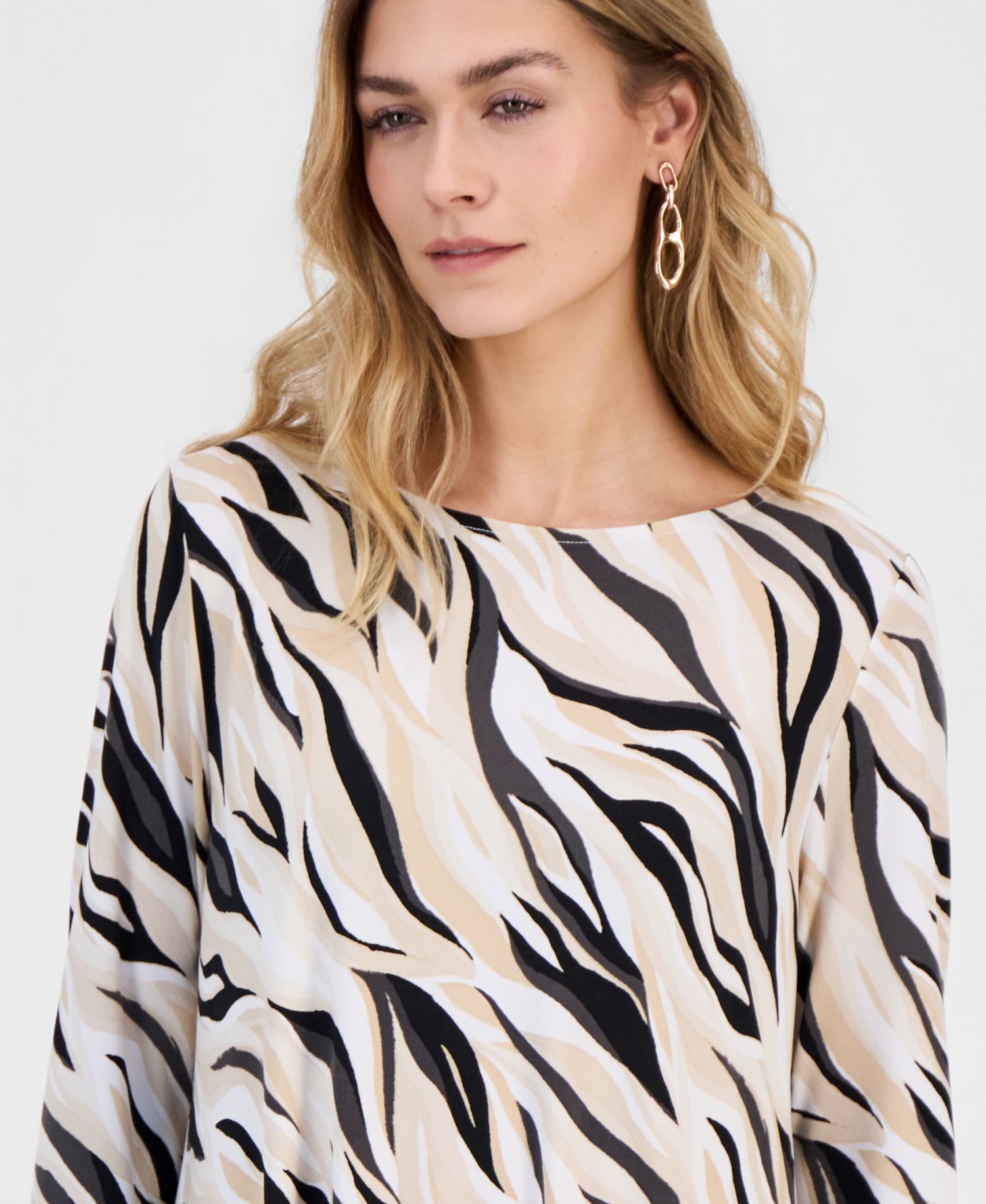 Women's Printed 3/4-Sleeve Swing Knit Top