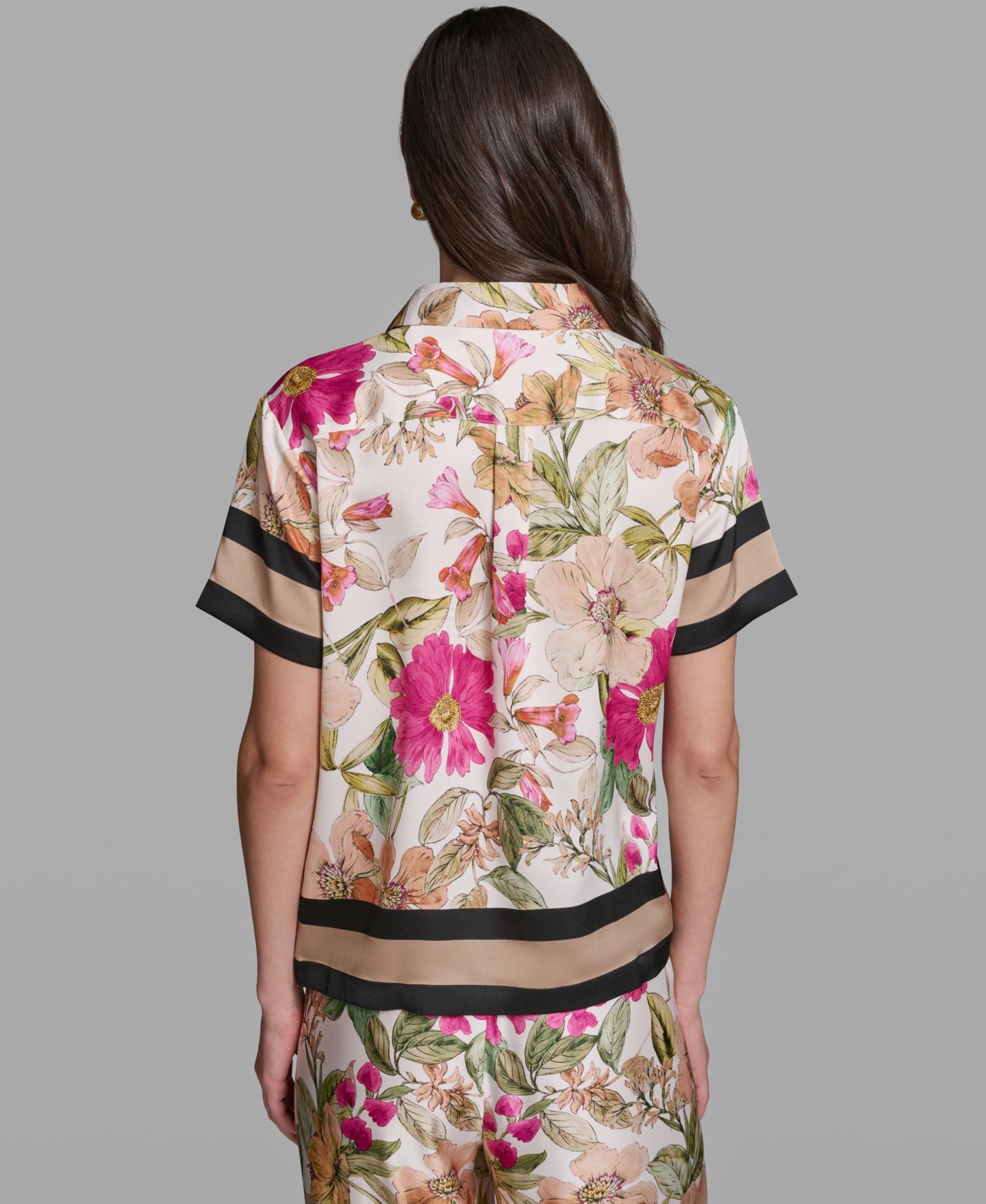 Женская рубашка KARL LAGERFELD PARIS Short-Sleeve Printed Camp, цвет: Бисквитный / Пудровый комбинированный — фото 12