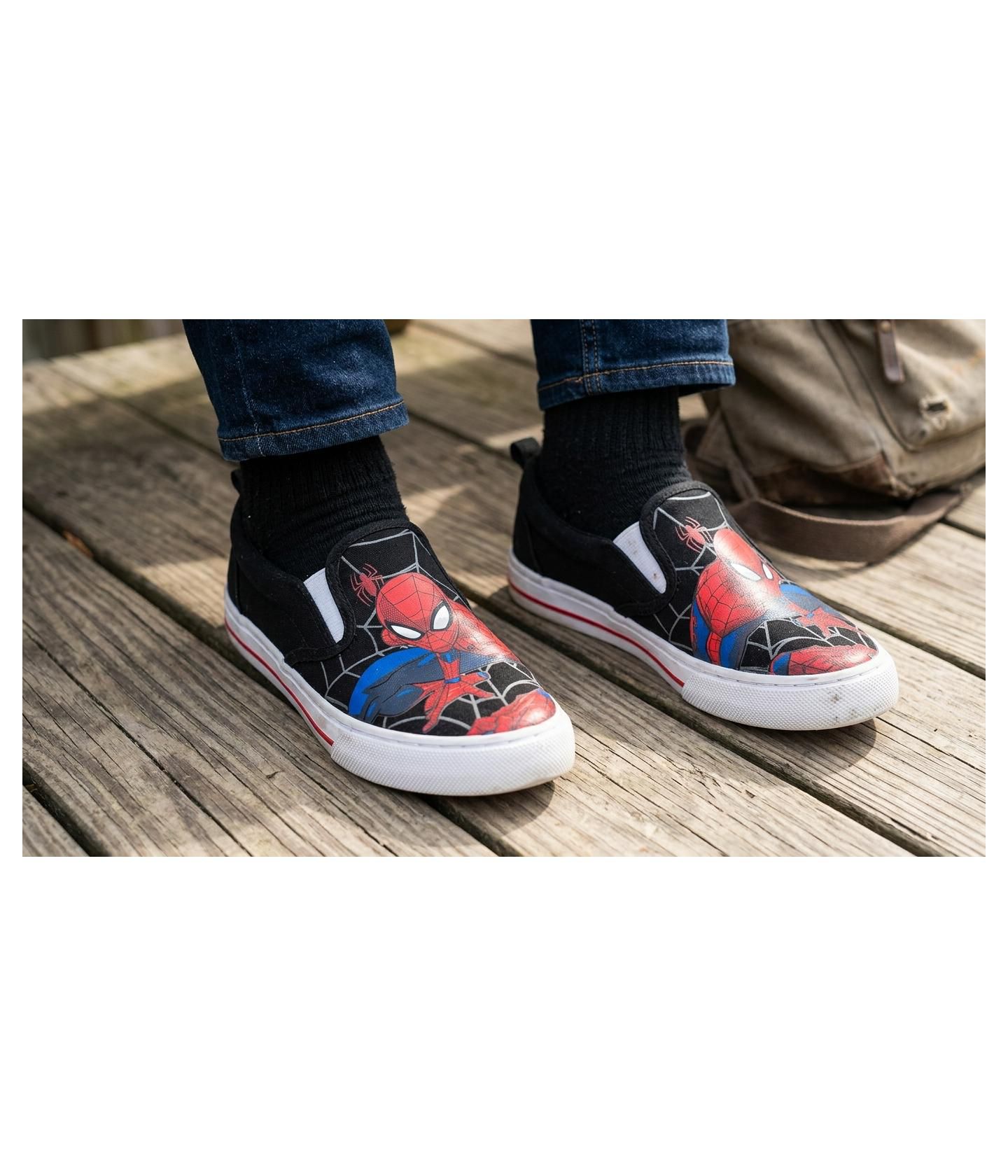 Кроссовки Spider-Man Slip-On Canvas для мальчиков, цвет: Чёрный красный — фото 8