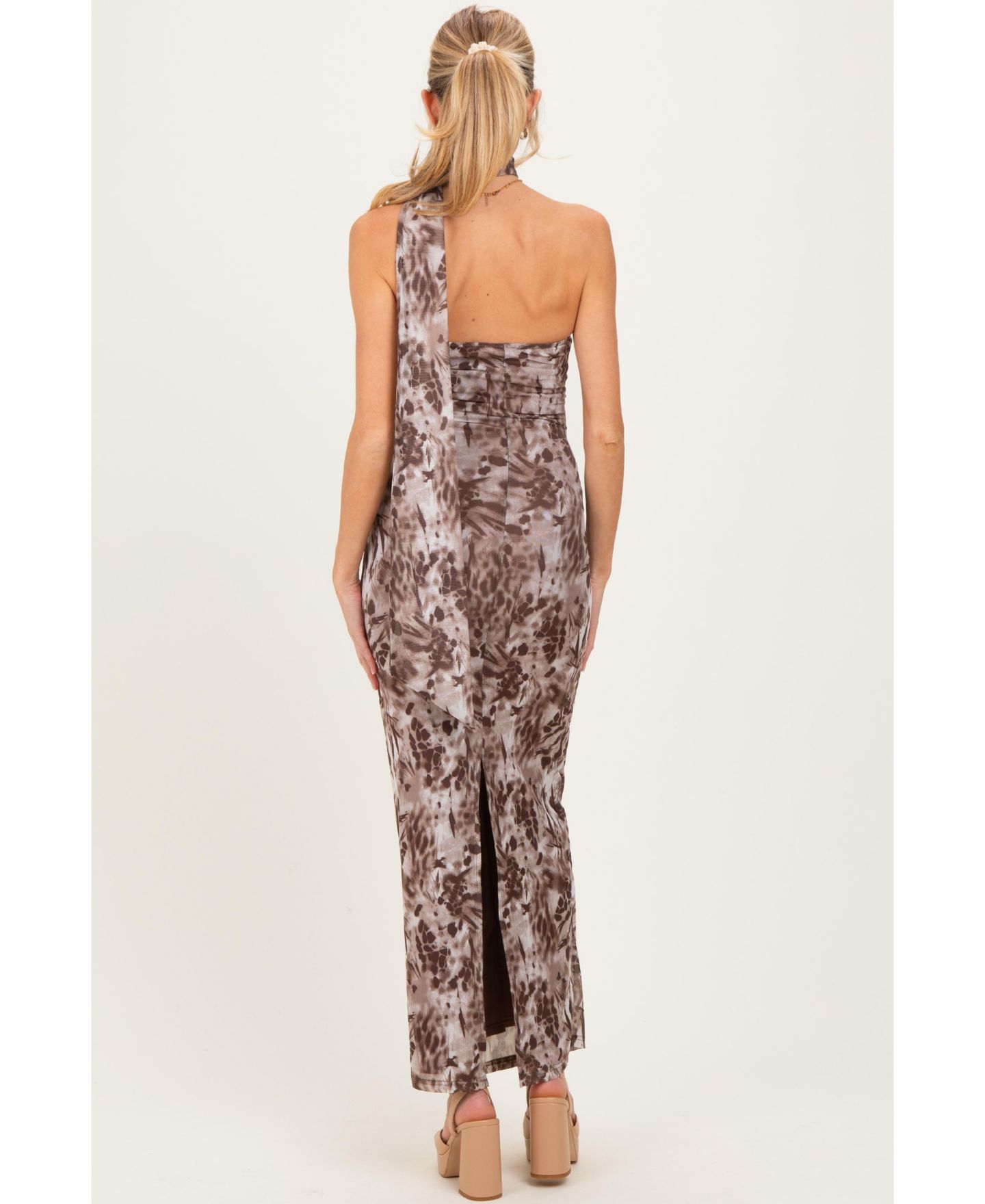 Женское платье Pinkblush Mocha Printed Halter Maxi, цвет: Мокко — фото 4