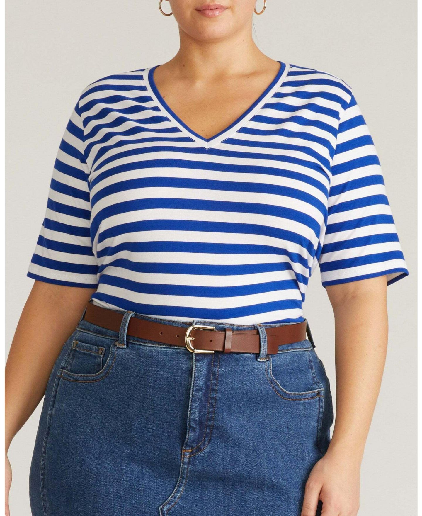 Женская футболка Universal Standard Plus Size Maia Stovepipe Sleeve V Neck, цвет: Синий полосатый — фото 1
