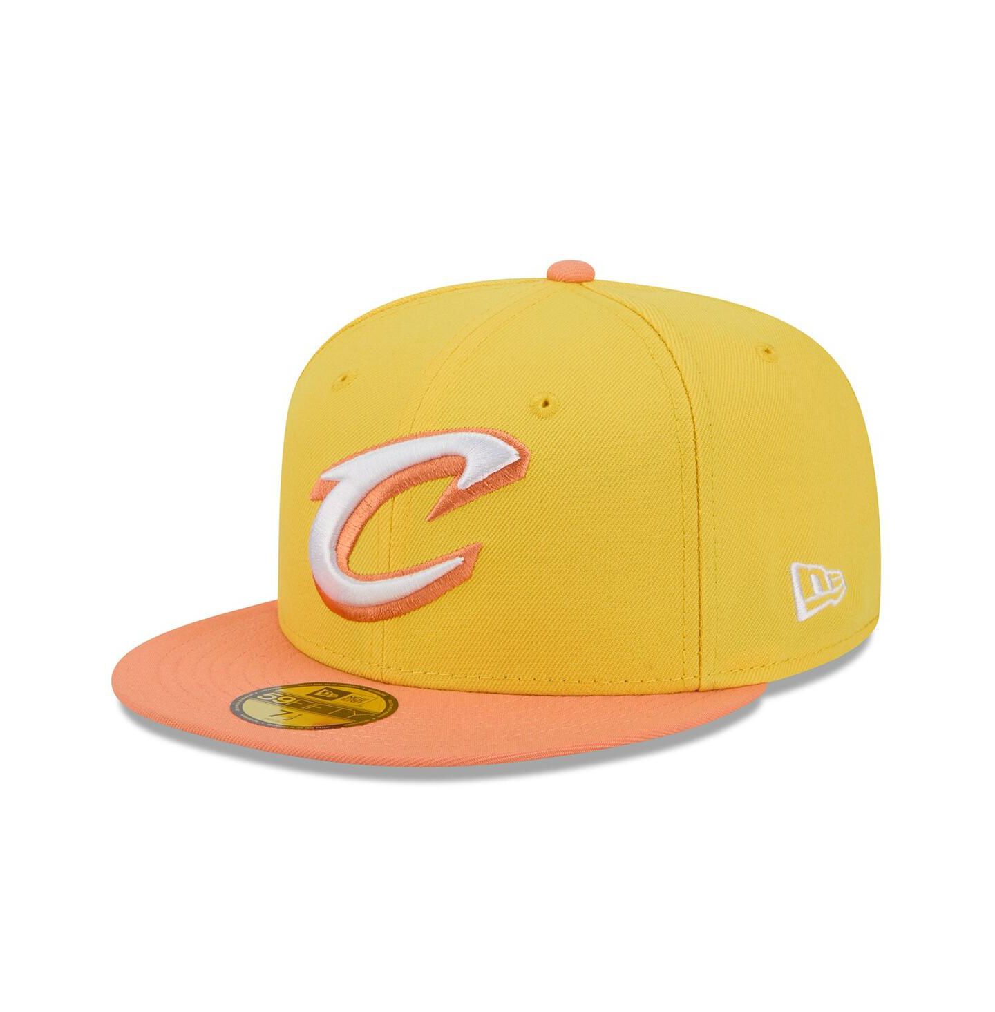 Мужская кепка New Era Gold Cleveland Cavaliers 2025/26 City Edition Alternate 59FIFTY Fitted Hat — фото 3