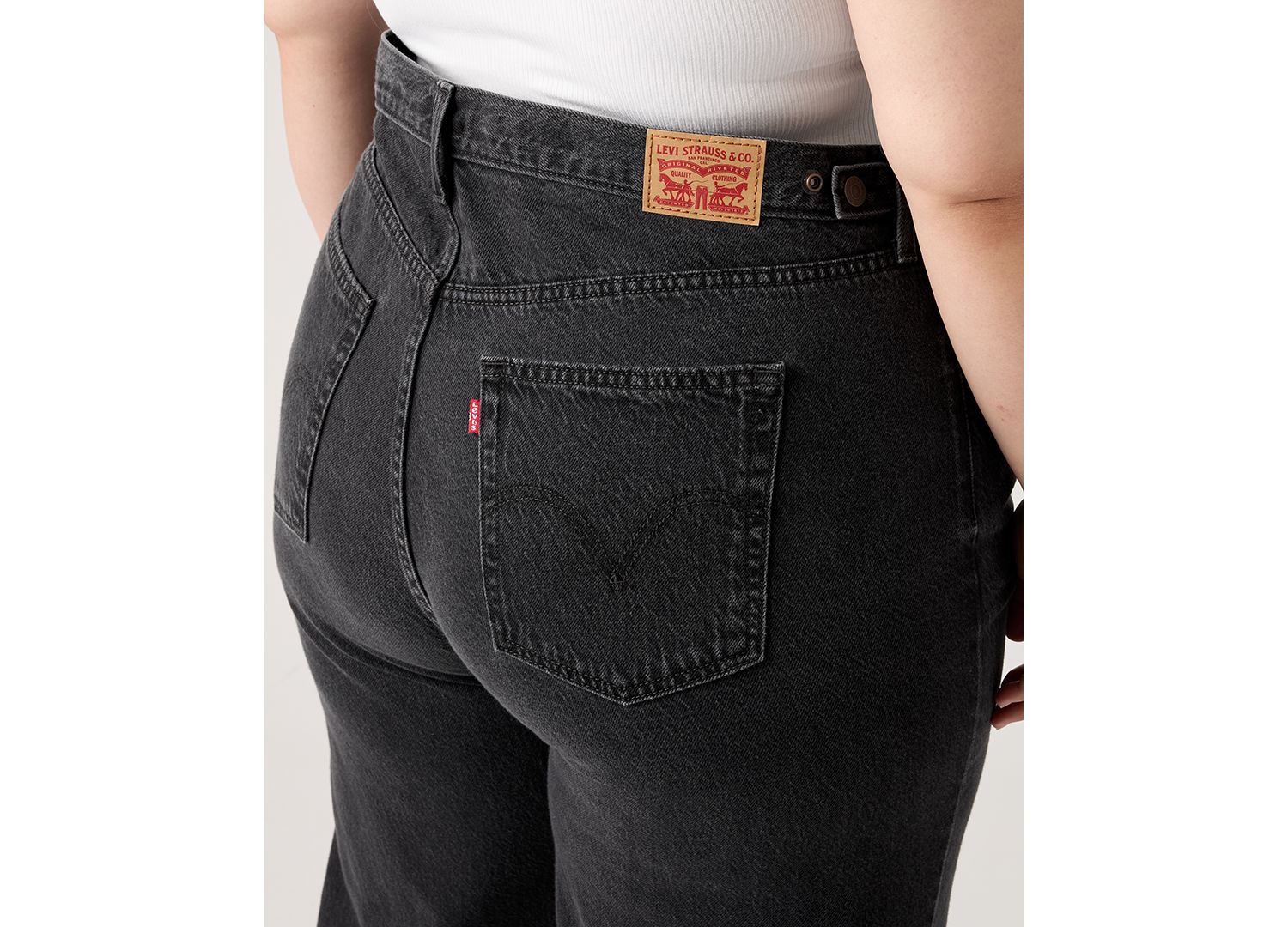 Women's Cinch-Waist Lightweight Baggy Jeans