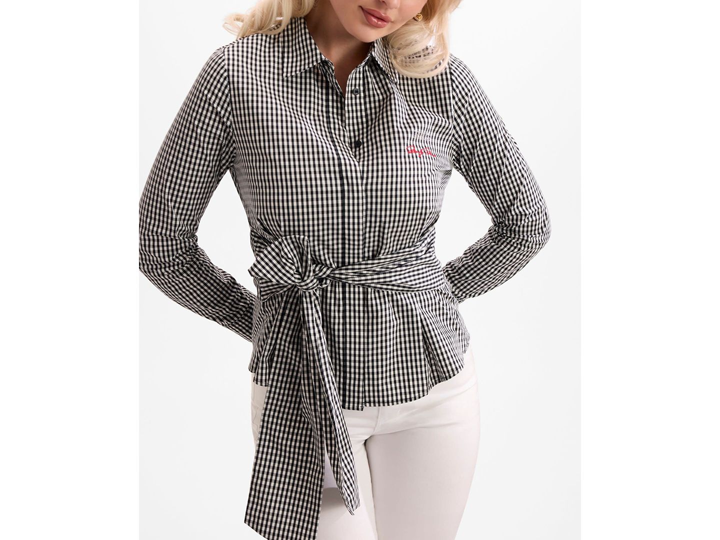 Женская рубашка GUESS Marilyn Knot Slim-Fit, цвет: Чёрный / Белый — фото 1