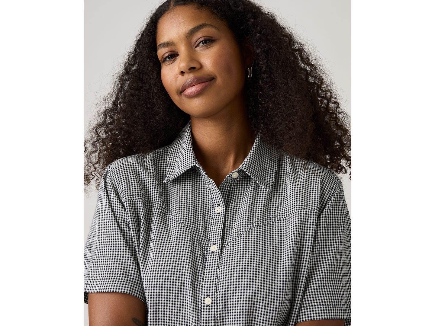 Женское платье Levi's Cielle Short-Sleeve Collared Mini, цвет: Клетчатый — фото 3