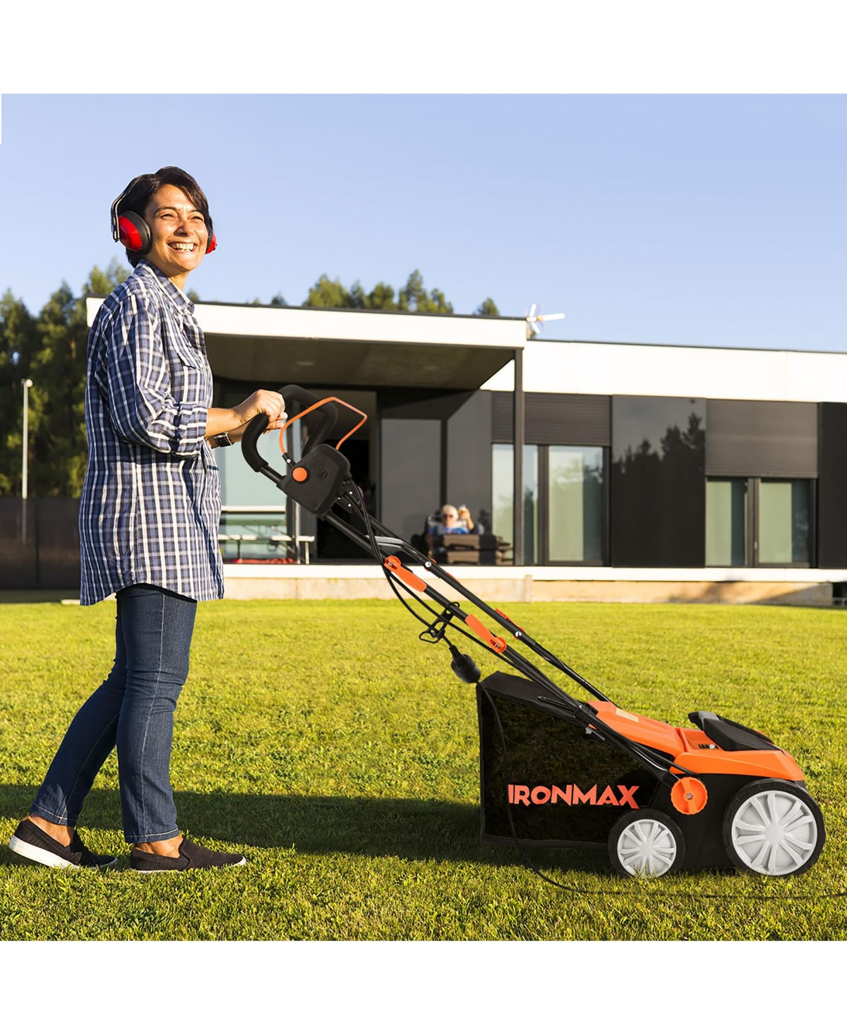 Costway 13Amp Corded Scarifier Width 15inch Electric Lawn Dethatcher w/50L Collection Bag