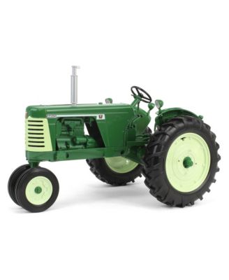 1/16 Oliver 660 Gas Tractor with Narrow Front by SpecCast